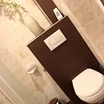 A La Maison Rouge & Restaurant Hotel