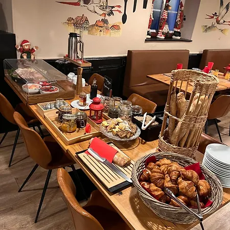 호텔 A La Maison Rouge & Restaurant