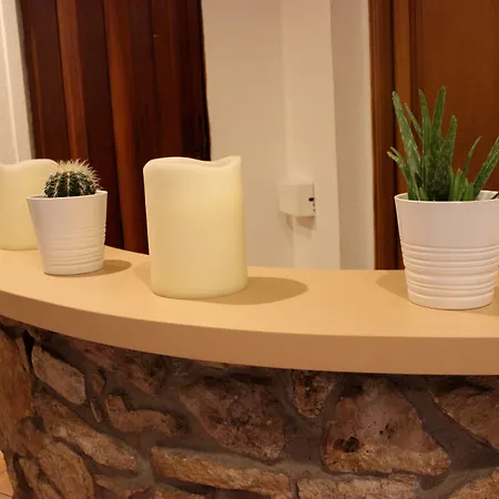 A La Maison Rouge & Restaurant Hotel 3*