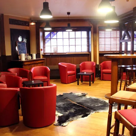호텔 A La Maison Rouge & Restaurant