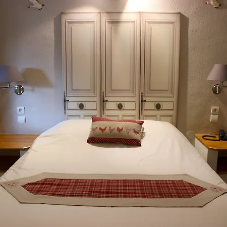 A La Maison Rouge Hôtel&restaurant 3*