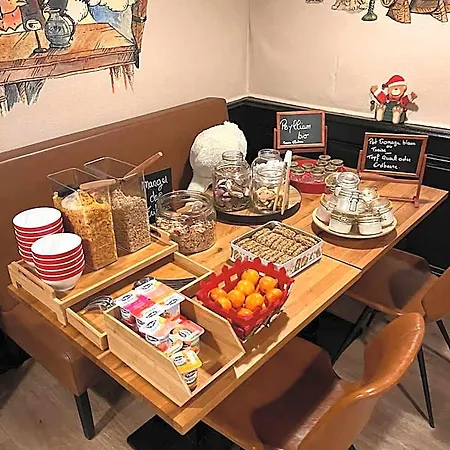 A La Maison Rouge & Restaurant Szálloda