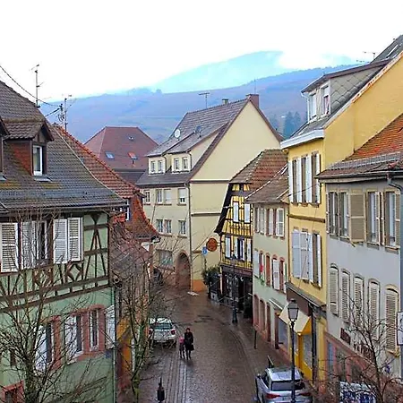 A La Maison Rouge & Restaurant