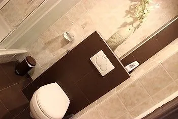 A La Maison Rouge & Restaurant Ξενοδοχείο