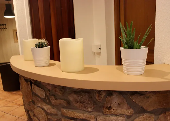 A La Maison Rouge & Restaurant Hotel 3*