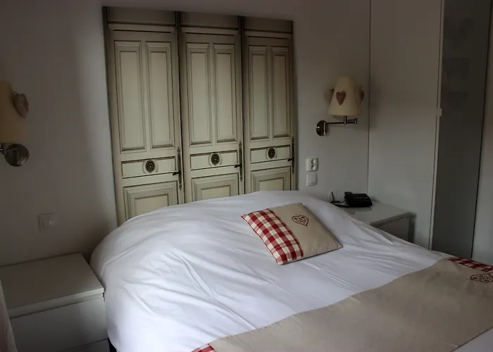 A La Maison Rouge & Restaurant 3*