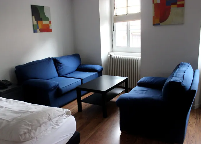 A La Maison Rouge & Restaurant Hotel