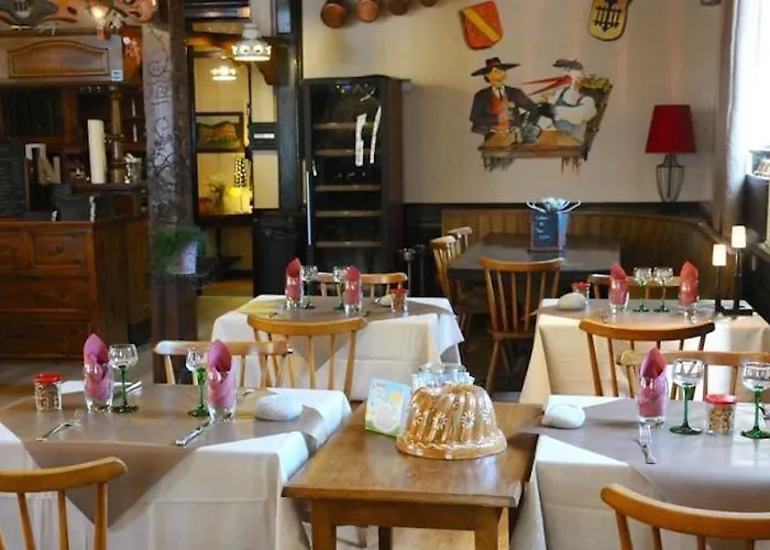 Hotel A La Maison Rouge & Restaurant