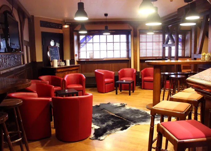 Hotel A La Maison Rouge & Restaurant